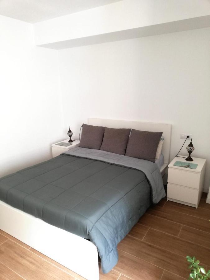 Mini Apartamento Centrico Con Zonas Compartidas Otel Valensiya Dış mekan fotoğraf