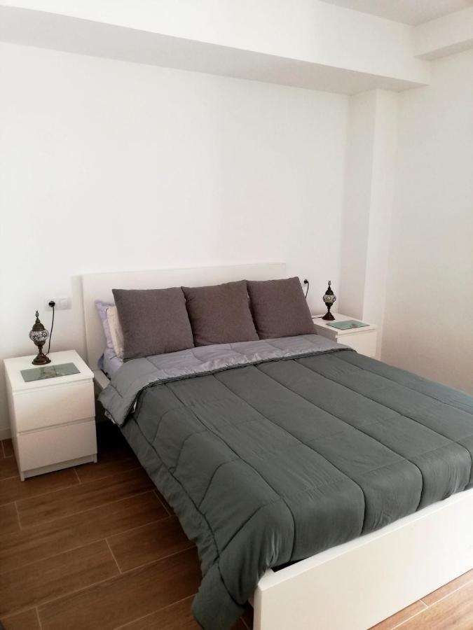 Mini Apartamento Centrico Con Zonas Compartidas Otel Valensiya Dış mekan fotoğraf